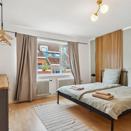 Zentrale Wohnung 3 Zimmer 24H Check In キール エクステリア 写真